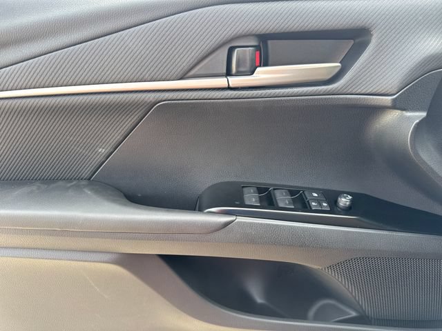 New 2026 Toyota Camry Hybrid FWD image 14