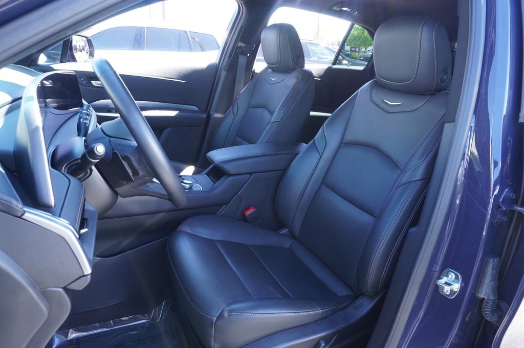 Certified 2025 Cadillac XT4 Premium Luxury image 13