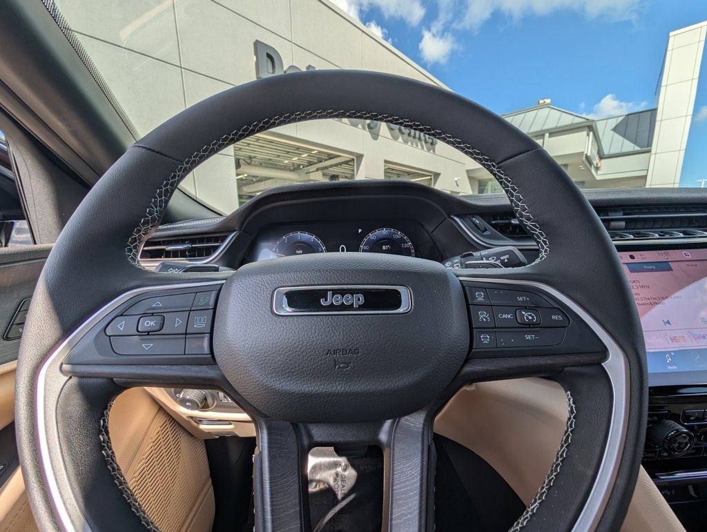 New 2025 Jeep Grand Cherokee L Limited image 21