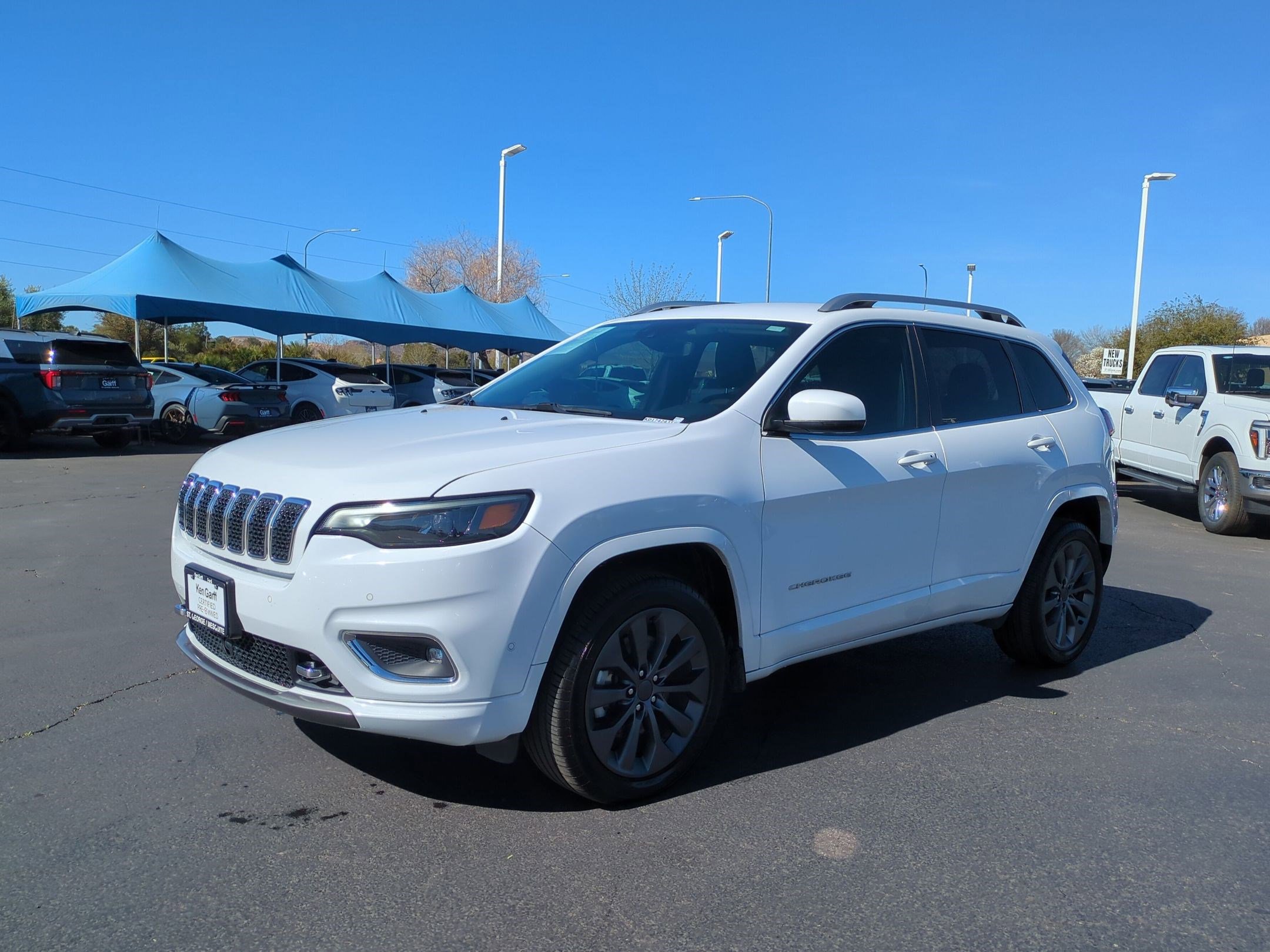 Used 2019 Jeep Cherokee Overland w/ Technology Group image 7
