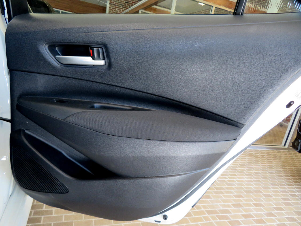 Used 2020 Toyota Corolla LE image 20