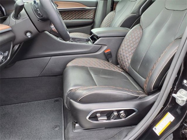 Used 2023 Jeep Grand Cherokee Summit w/ Adv Protech Group IV image 32