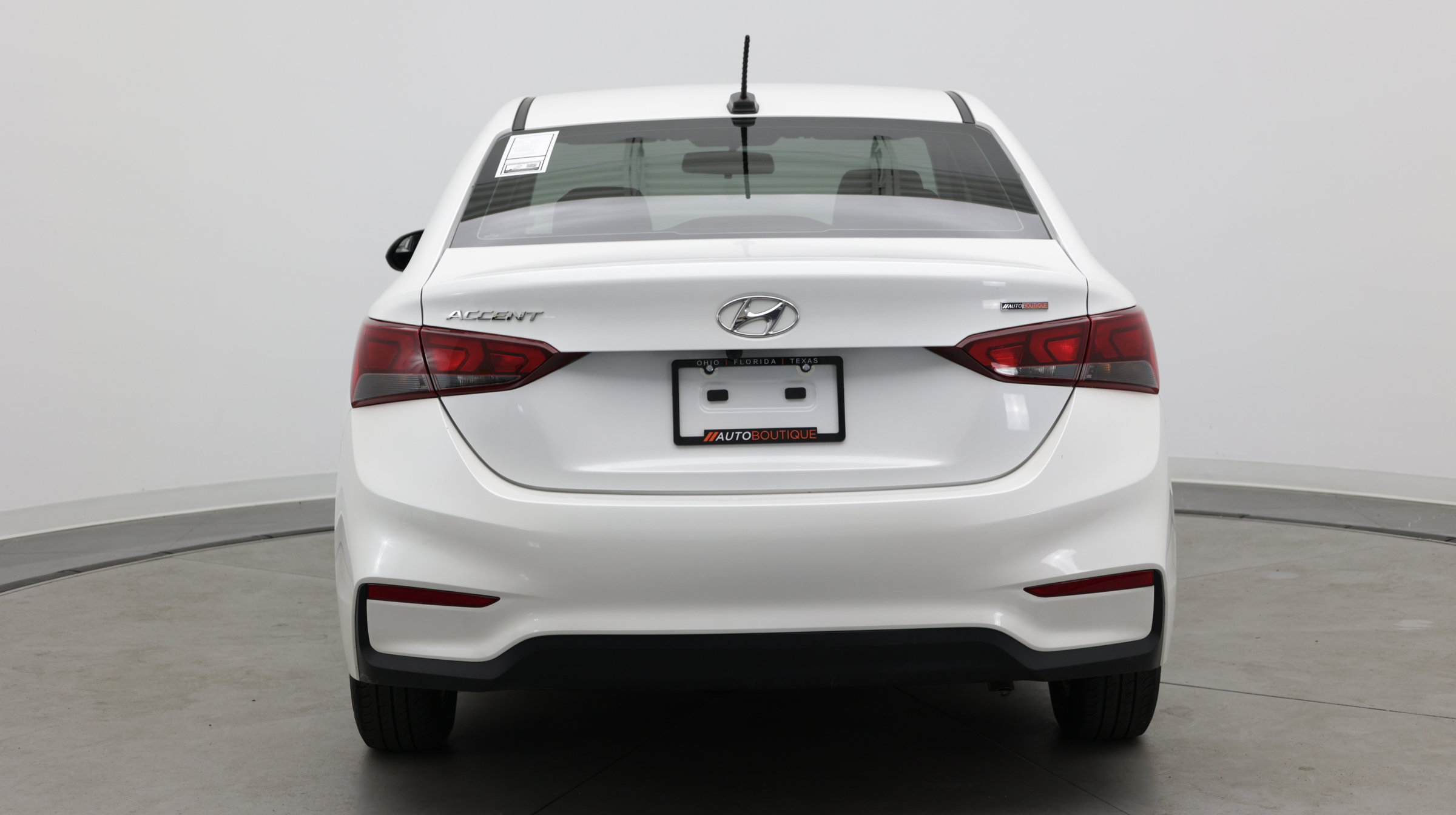 Used 2022 Hyundai Accent SEL FWD image 6