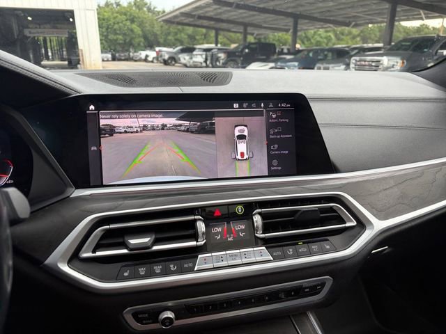 Used 2021 BMW X7 xDrive40i w/ M Sport Package AWD/4WD image 11