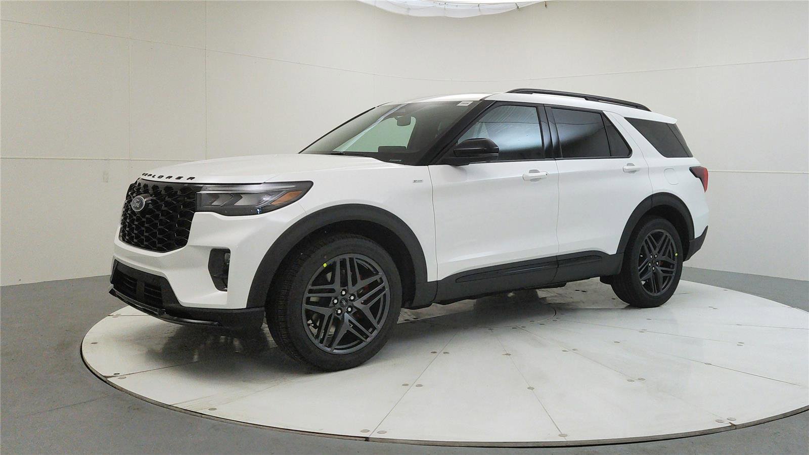 New 2026 Ford Explorer ST-Line image 5
