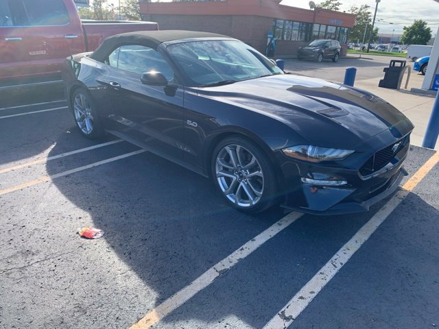 Used 2022 Ford Mustang GT Premium w/ Equipment Group 401A RWD image 2