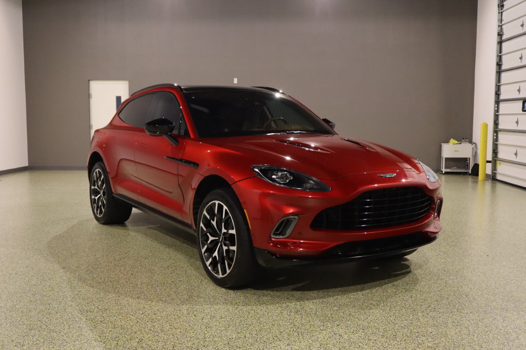 Used 2021 Aston Martin DBX AWD/4WD image 1