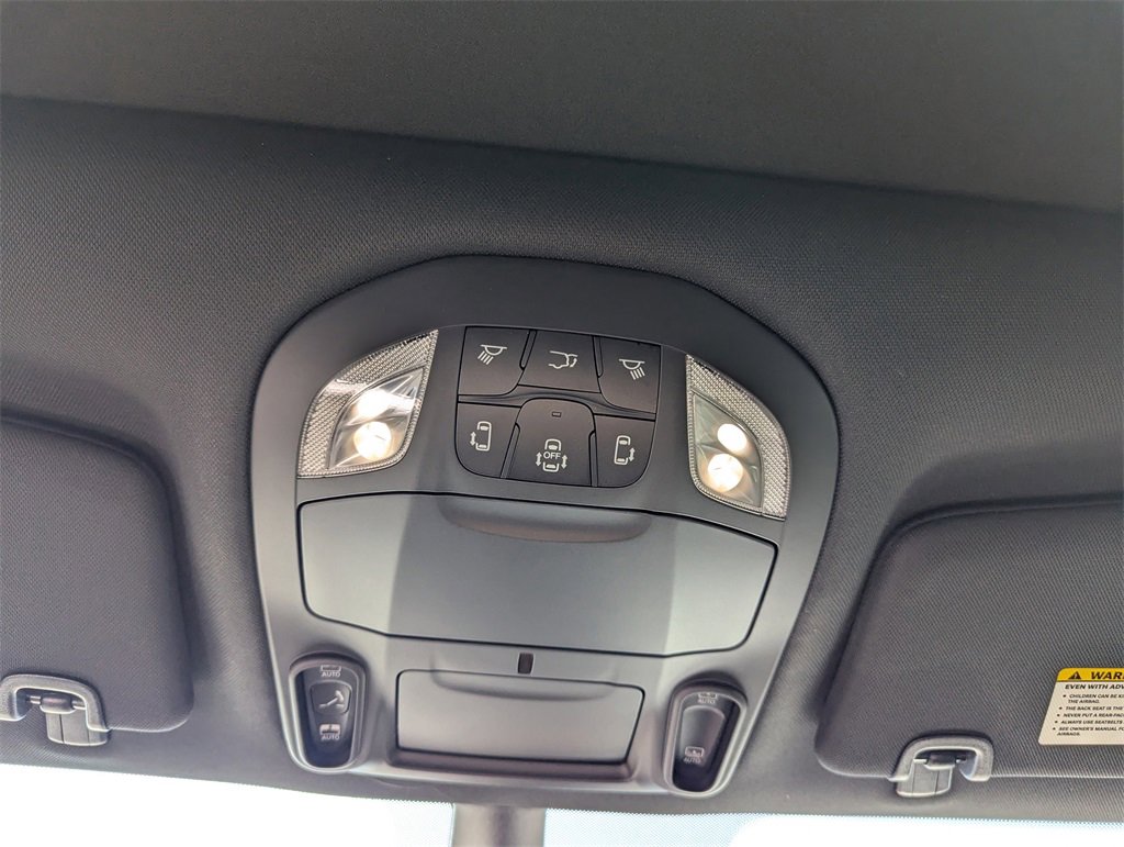 New 2026 Chrysler Pacifica Limited image 28