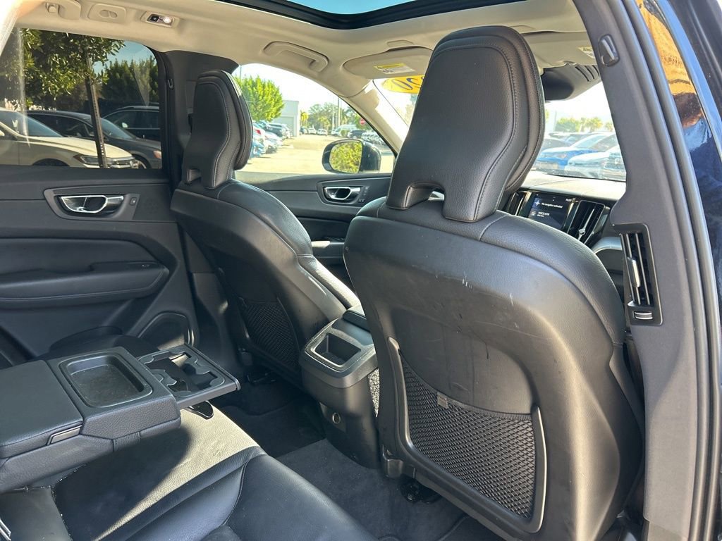 Used 2020 Volvo XC60 T5 Momentum image 47