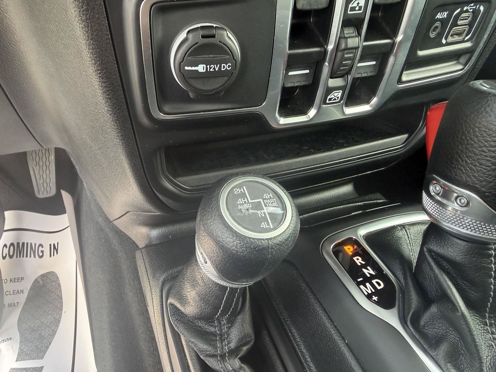 Used 2024 Jeep Wrangler Unlimited Sahara AWD/4WD image 27