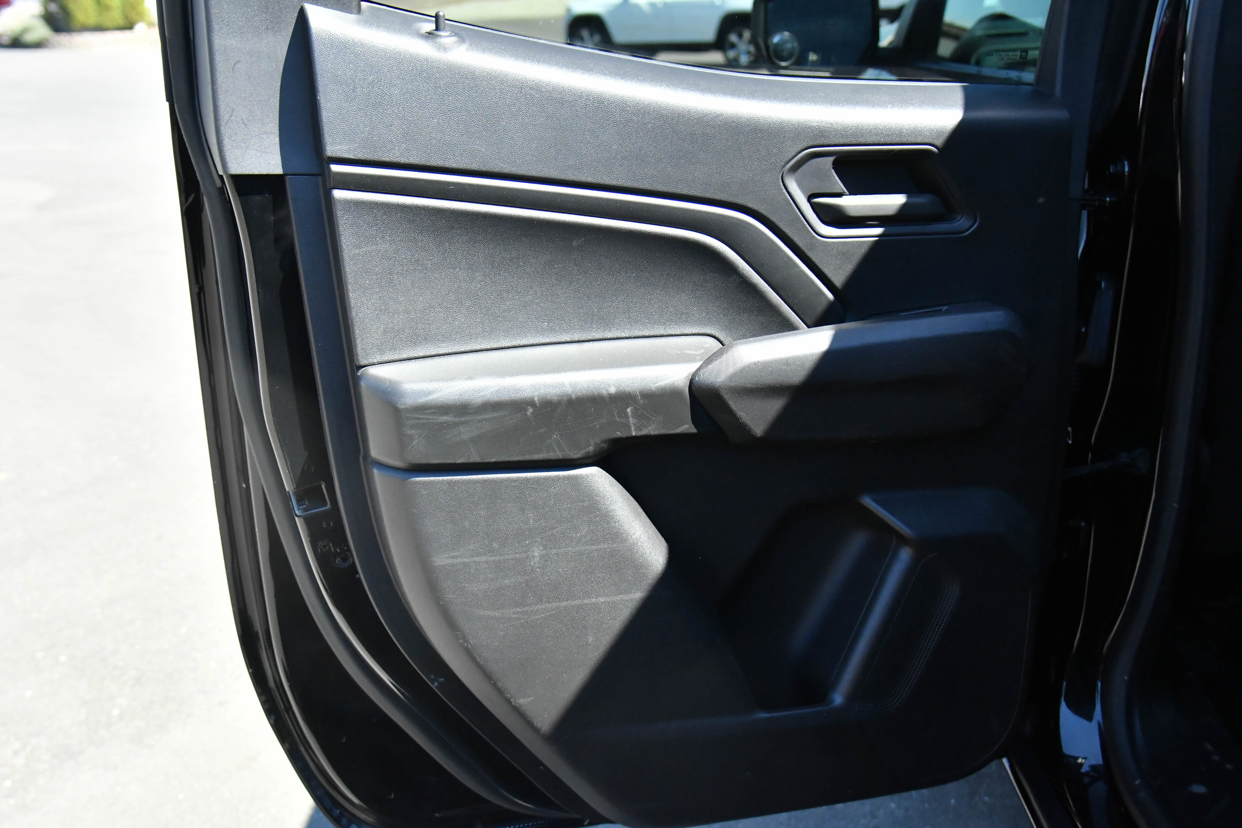 Used 2023 Chevrolet Colorado W/T image 36