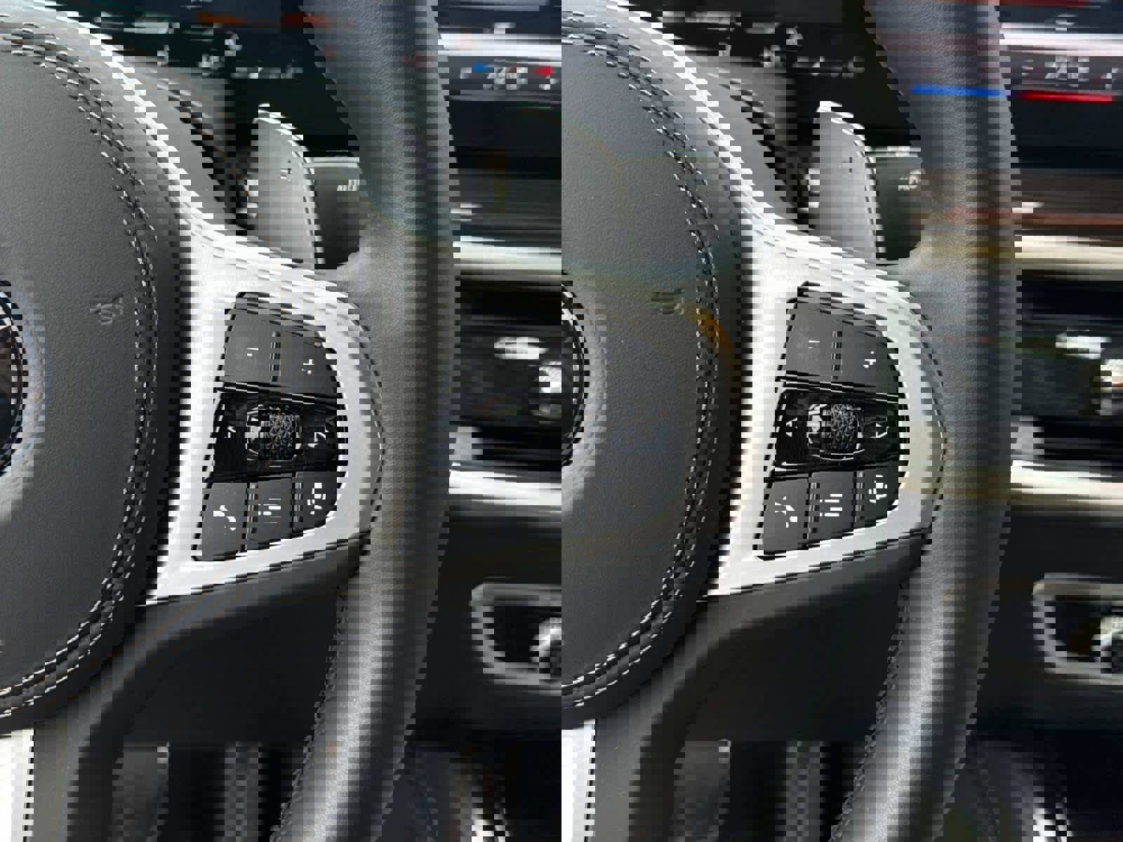 Certified 2025 BMW X6 xDrive40i image 29