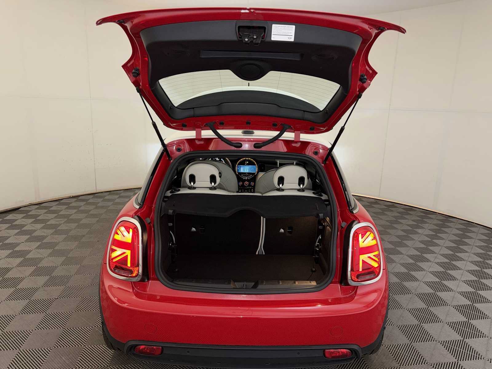 Used 2024 MINI Cooper SE FWD image 22