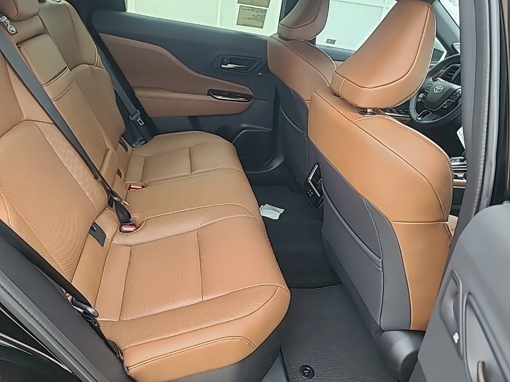 Used 2026 Toyota Crown Signia w/ Advanced Technology Package AWD/4WD image 17