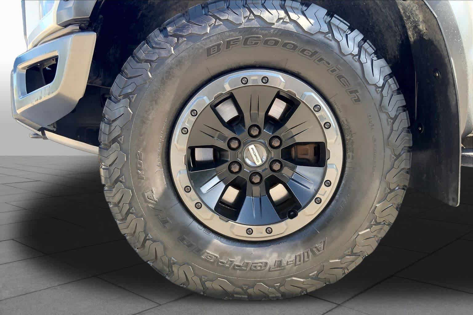 Used 2018 Ford F150 Raptor w/ Equipment Group 802A Luxury AWD/4WD image 10
