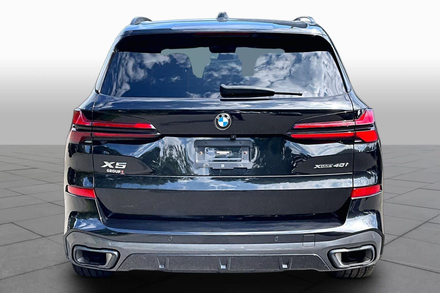 Used 2024 BMW X5 xDrive40i w/ M Sport Package AWD/4WD image 5
