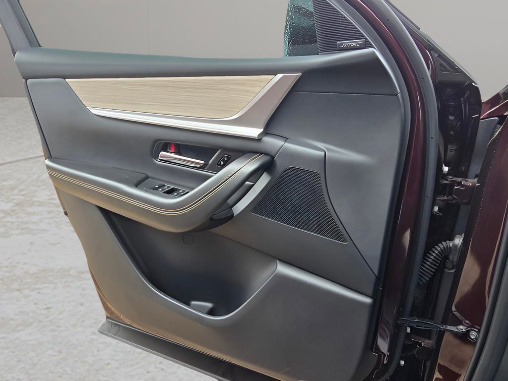 New 2025 MAZDA CX-90 Plug-In Hybrid w/Premium Sport image 17