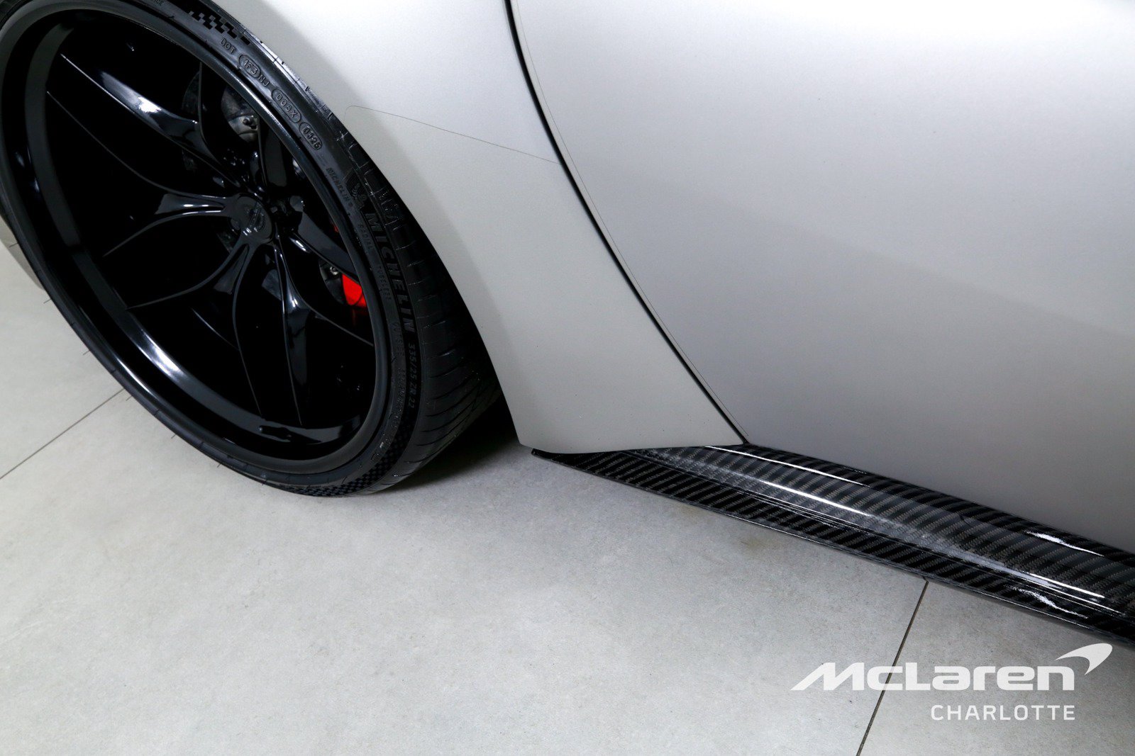 Used 2016 Ferrari F12 Berlinetta RWD image 33