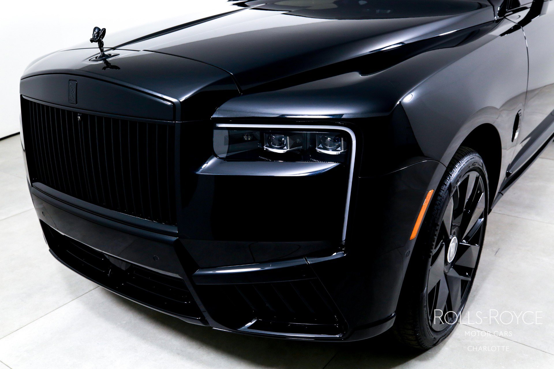 Used 2026 Rolls-Royce Cullinan image 38