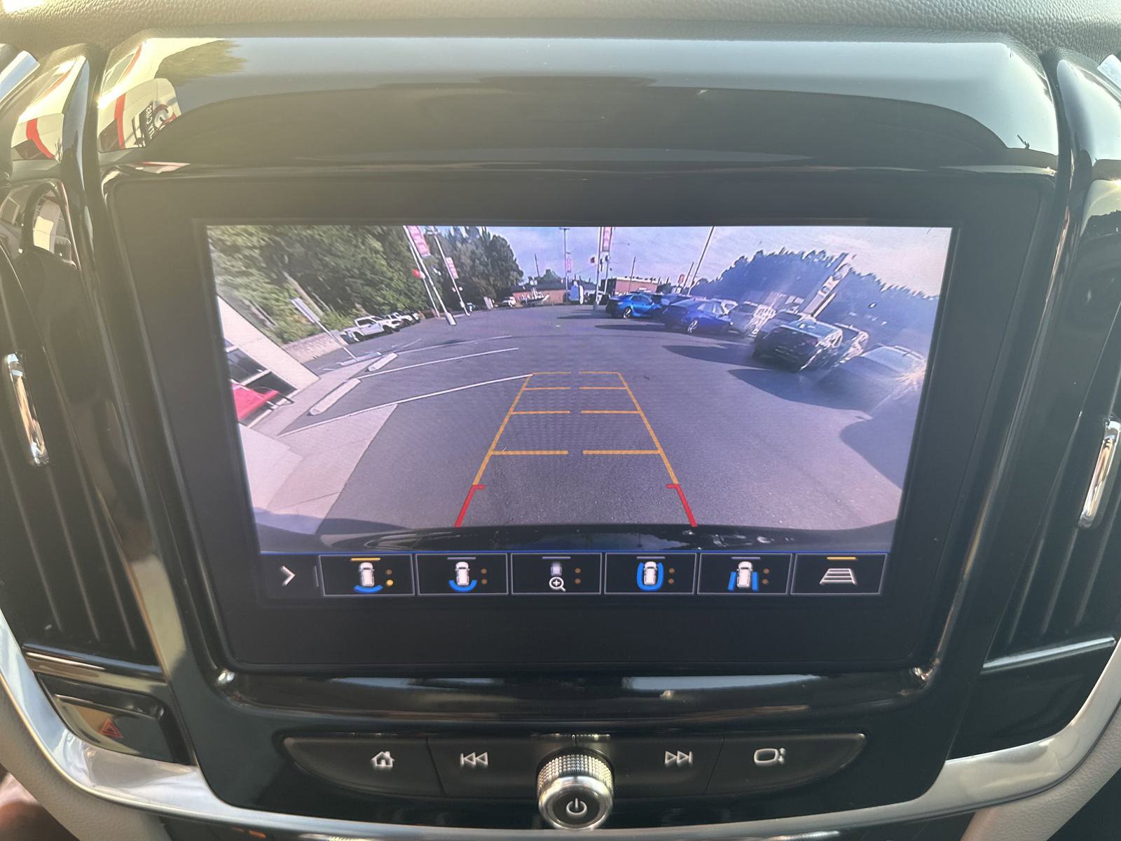 Used 2020 Chevrolet Traverse Premier w/ LPO, Floor Liner Package image 21