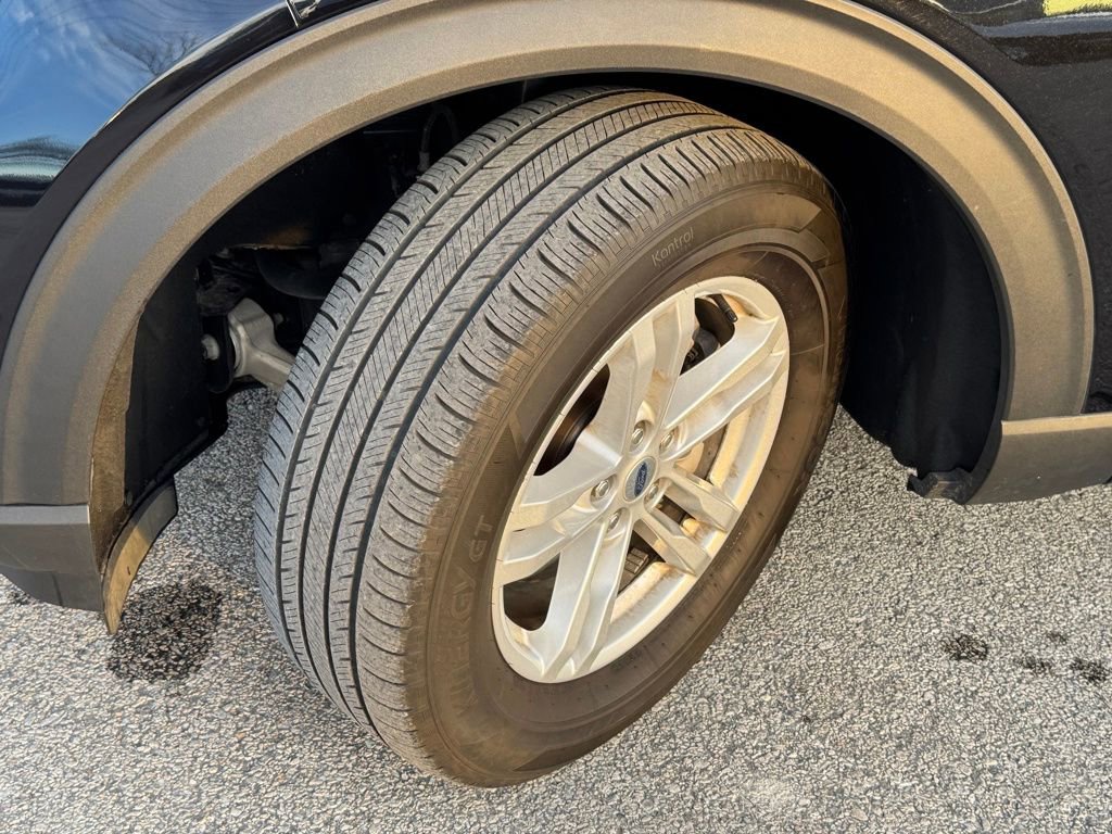 Used 2023 Ford Explorer XLT w/ Equipment Group 202A image 41