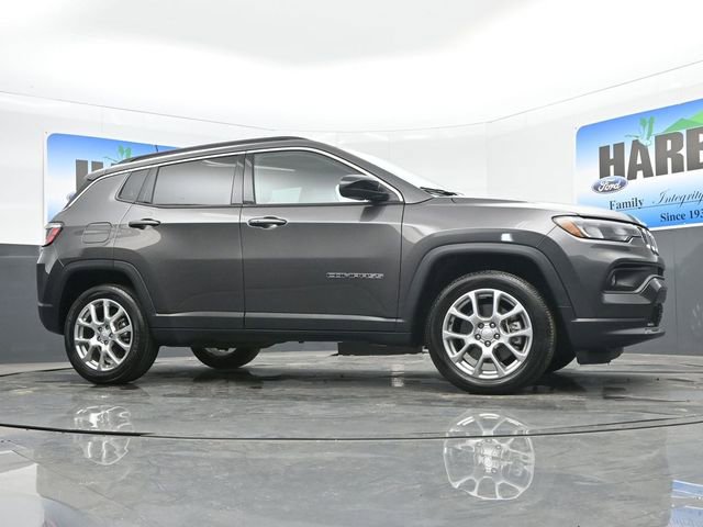 Used 2023 Jeep Compass Latitude image 22