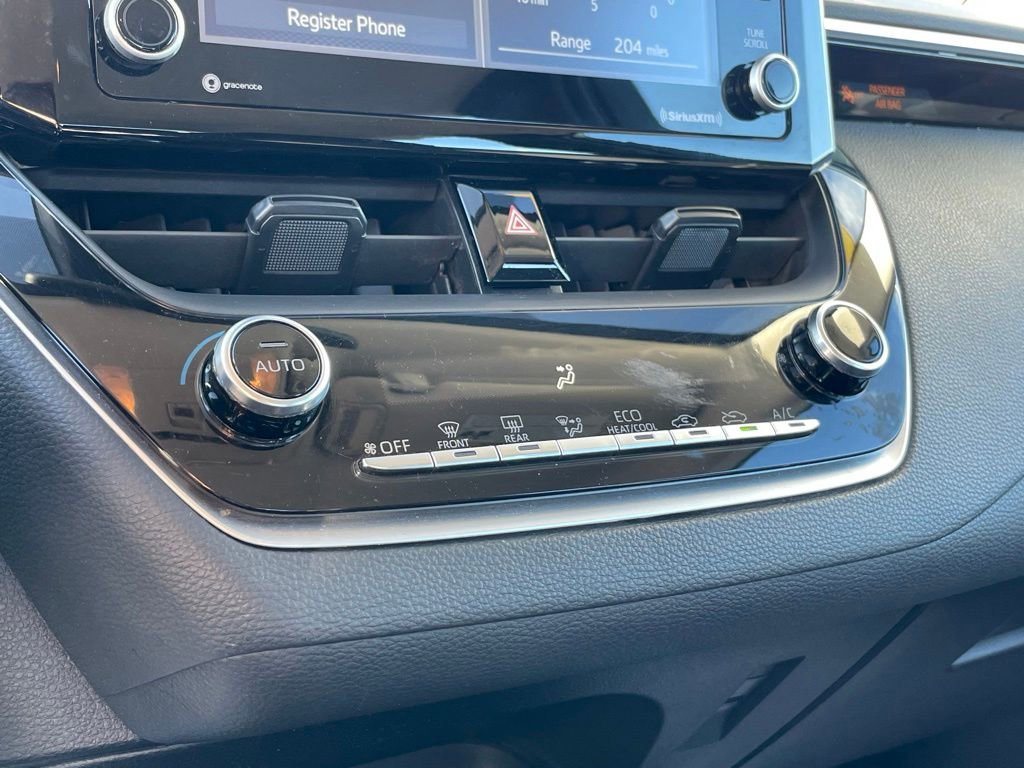 Used 2022 Toyota Corolla LE FWD image 17