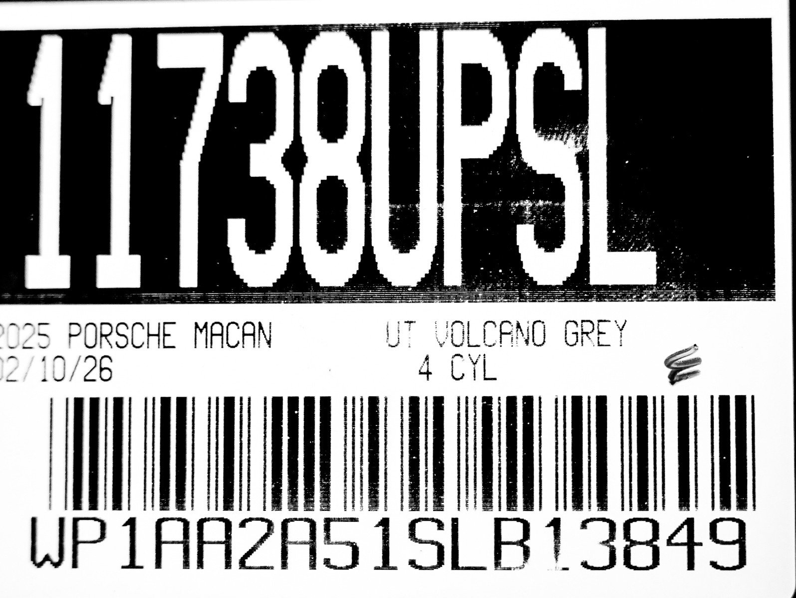 Certified 2025 Porsche Macan image 30