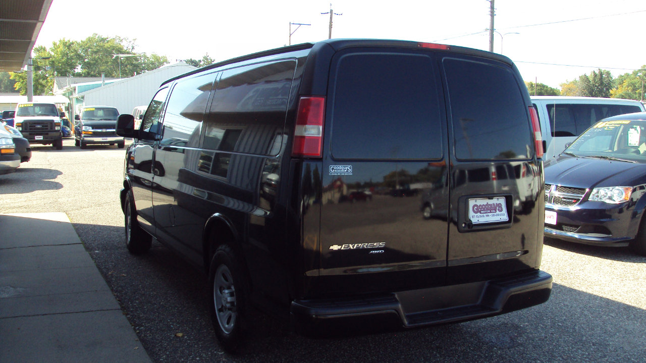 Used 2014 Chevrolet Express 1500 AWD image 5