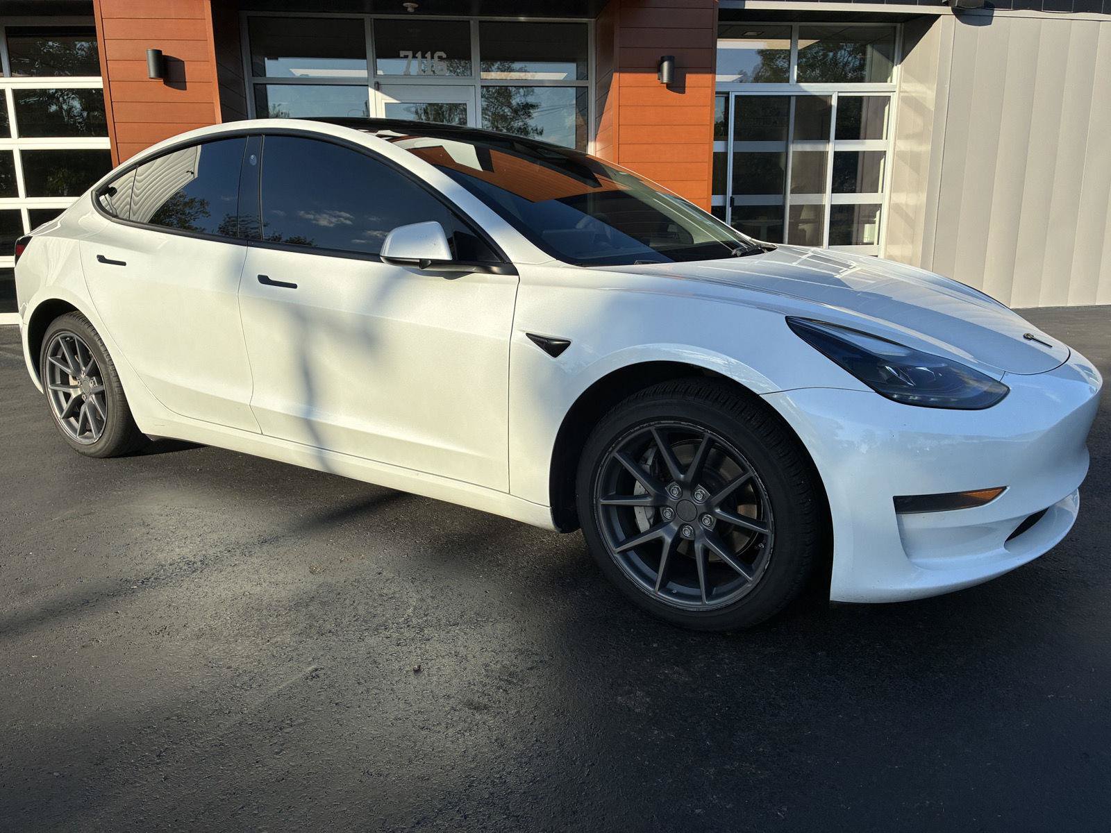 Used 2023 Tesla Model 3 Standard Range RWD image 7