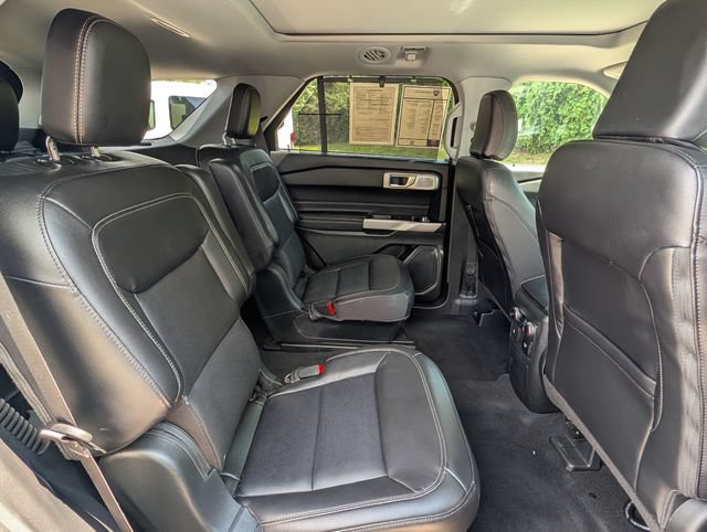 Used 2023 Ford Explorer Limited w/ Limited Technology Package AWD/4WD image 35