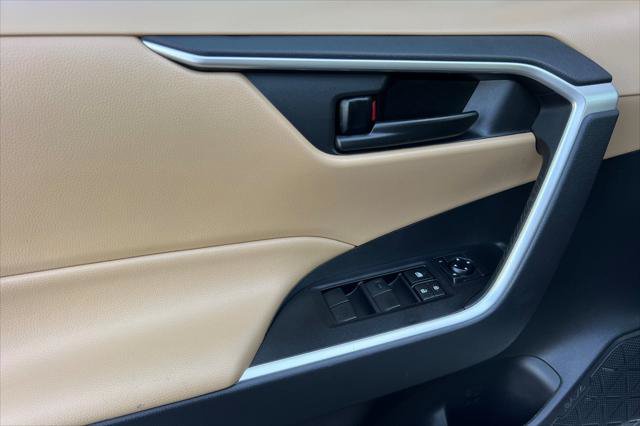 Certified 2021 Toyota RAV4 LE FWD image 12