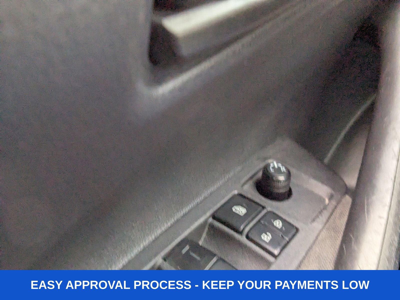 Used 2025 Toyota Corolla LE image 33