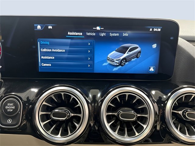 Used 2025 Mercedes-Benz GLA 250 4MATIC image 22