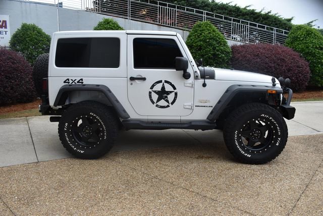 Used 2013 Jeep Wrangler Sahara AWD/4WD image 11