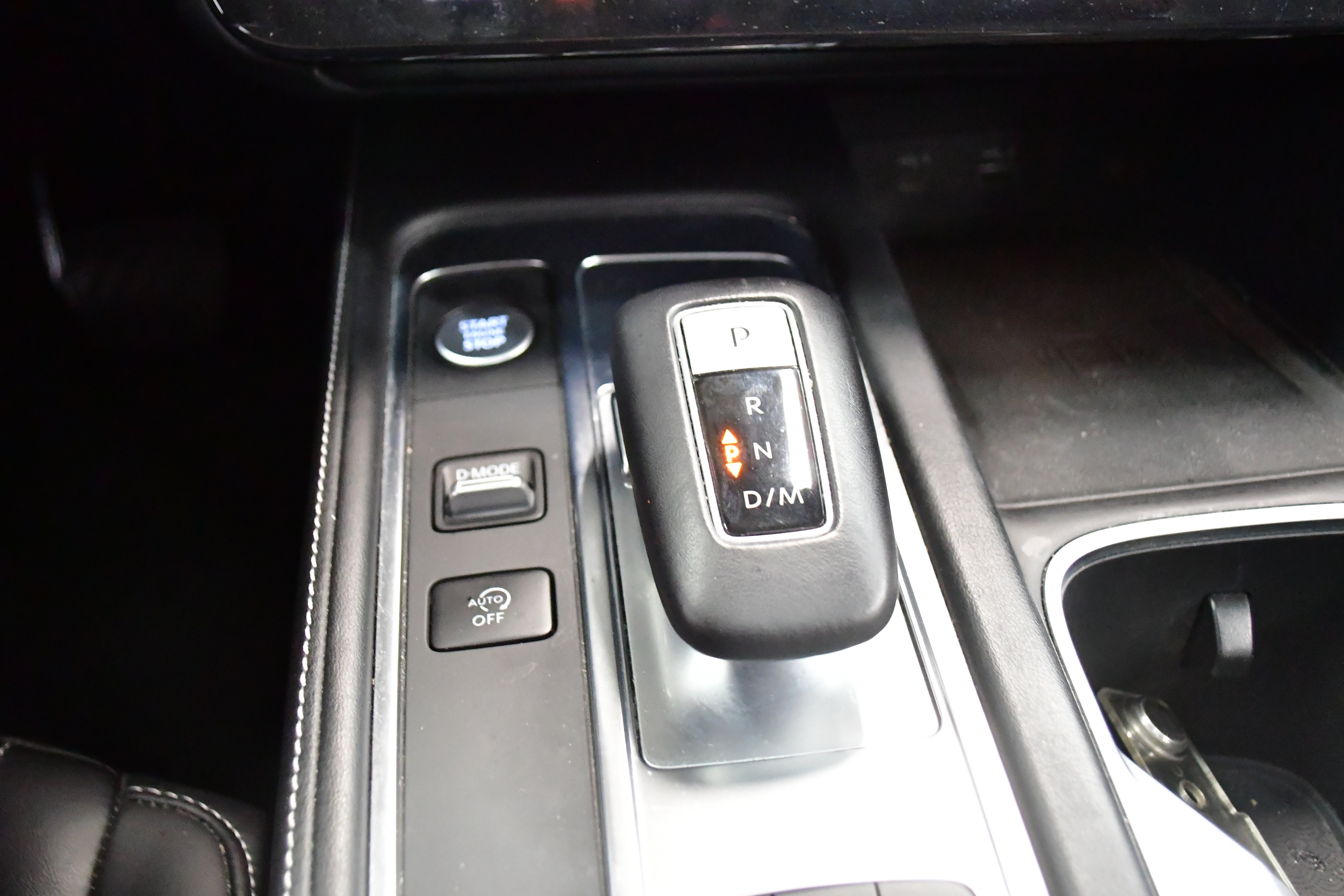 Used 2023 INFINITI QX60 Luxe w/ Performance Audio Package image 33