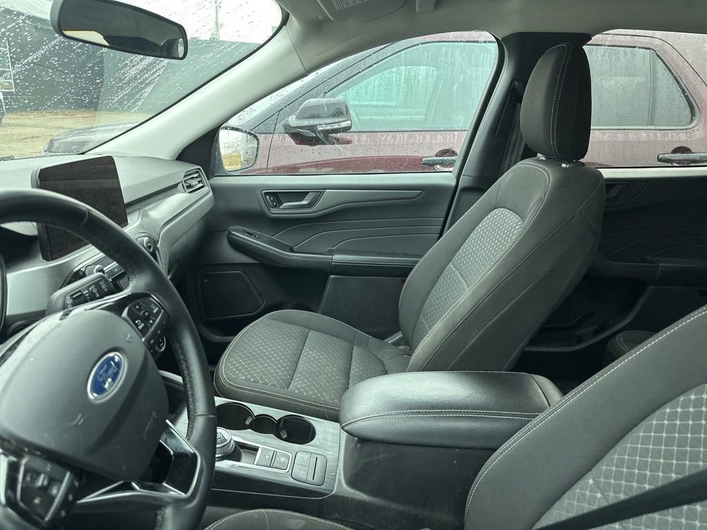 Used 2023 Ford Escape Active image 5