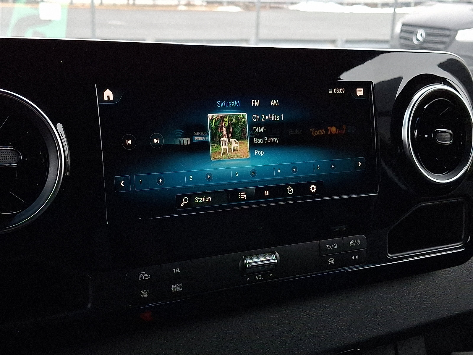 Used 2024 Mercedes-Benz Sprinter 144 Cargo image 24