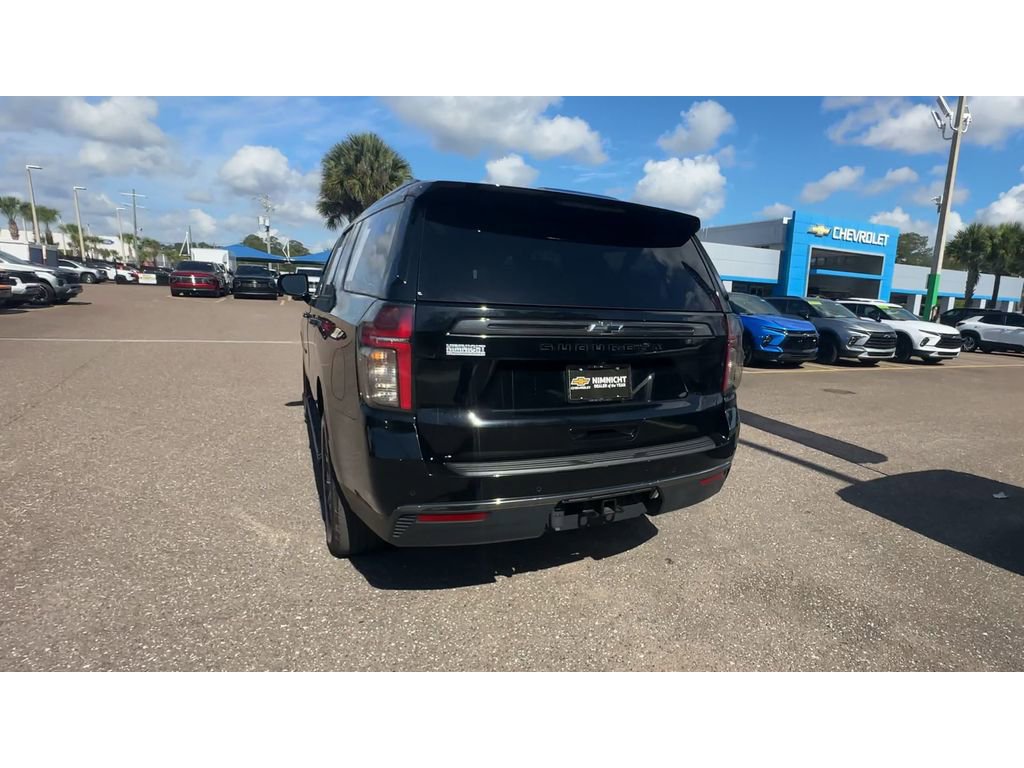 Used 2022 Chevrolet Suburban Z71 w/ Luxury Package AWD/4WD image 6