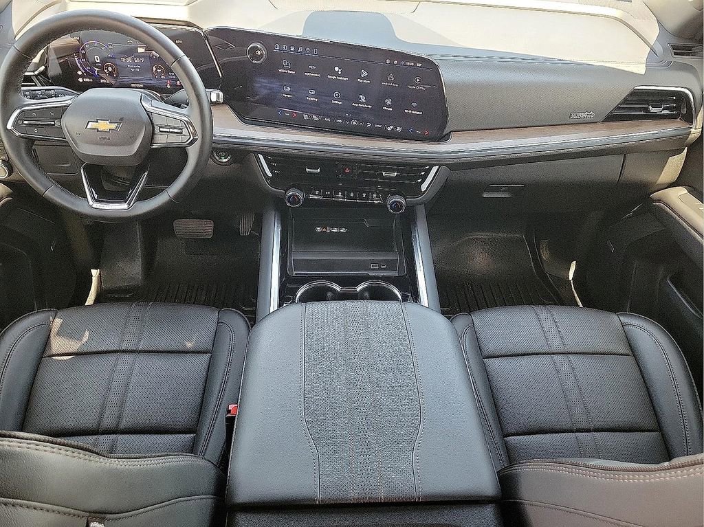 Used 2025 Chevrolet Tahoe High Country AWD/4WD image 11