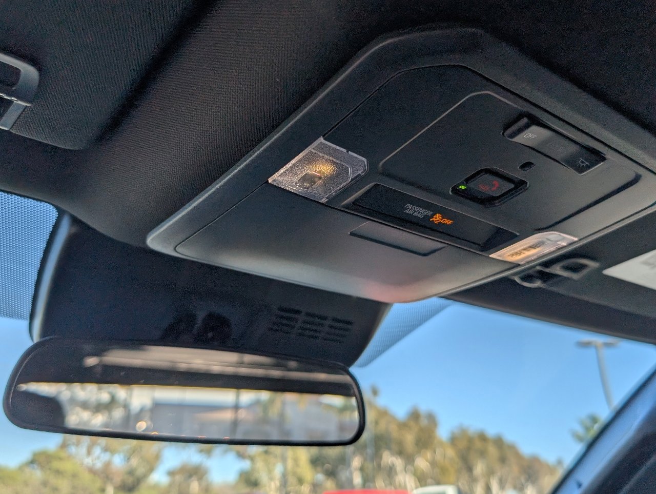 Used 2025 Toyota Tacoma SR image 17