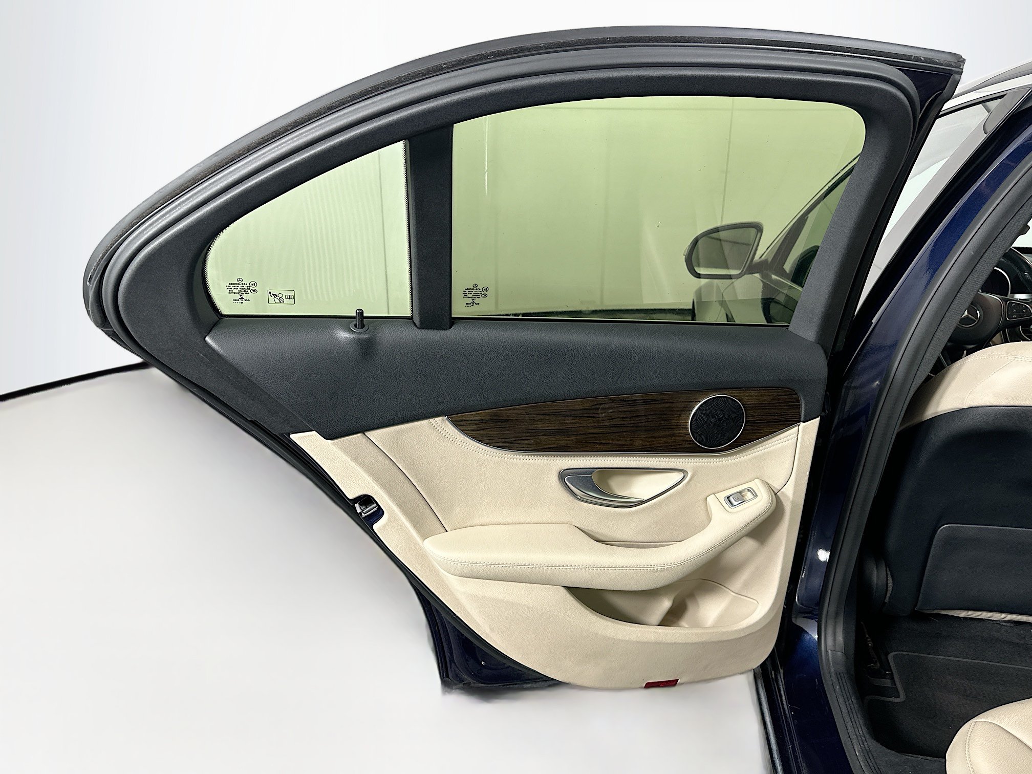 Used 2016 Mercedes-Benz C 300 Sedan image 26