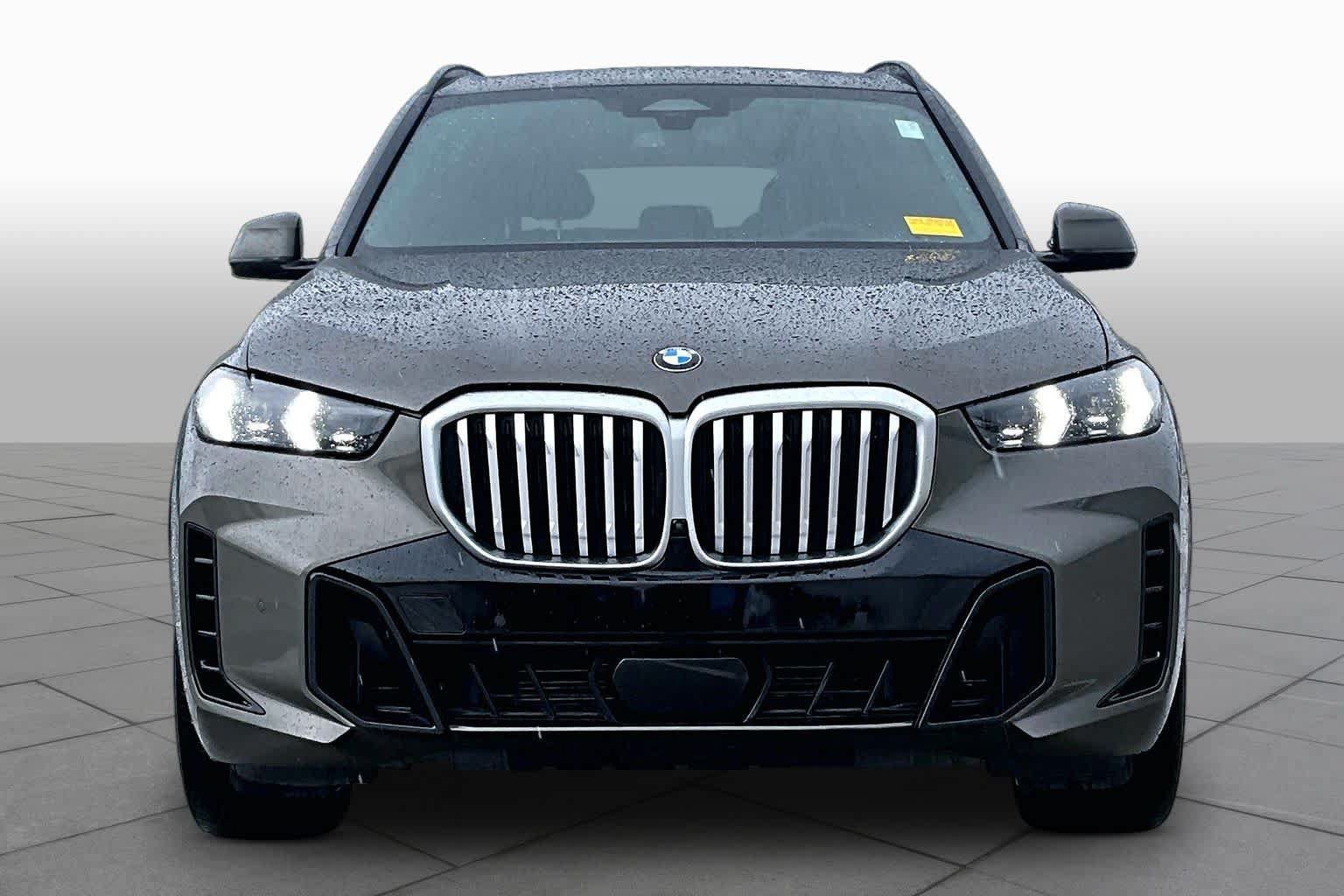 Used 2024 BMW X5 sDrive40i w/ M Sport Package RWD image 4