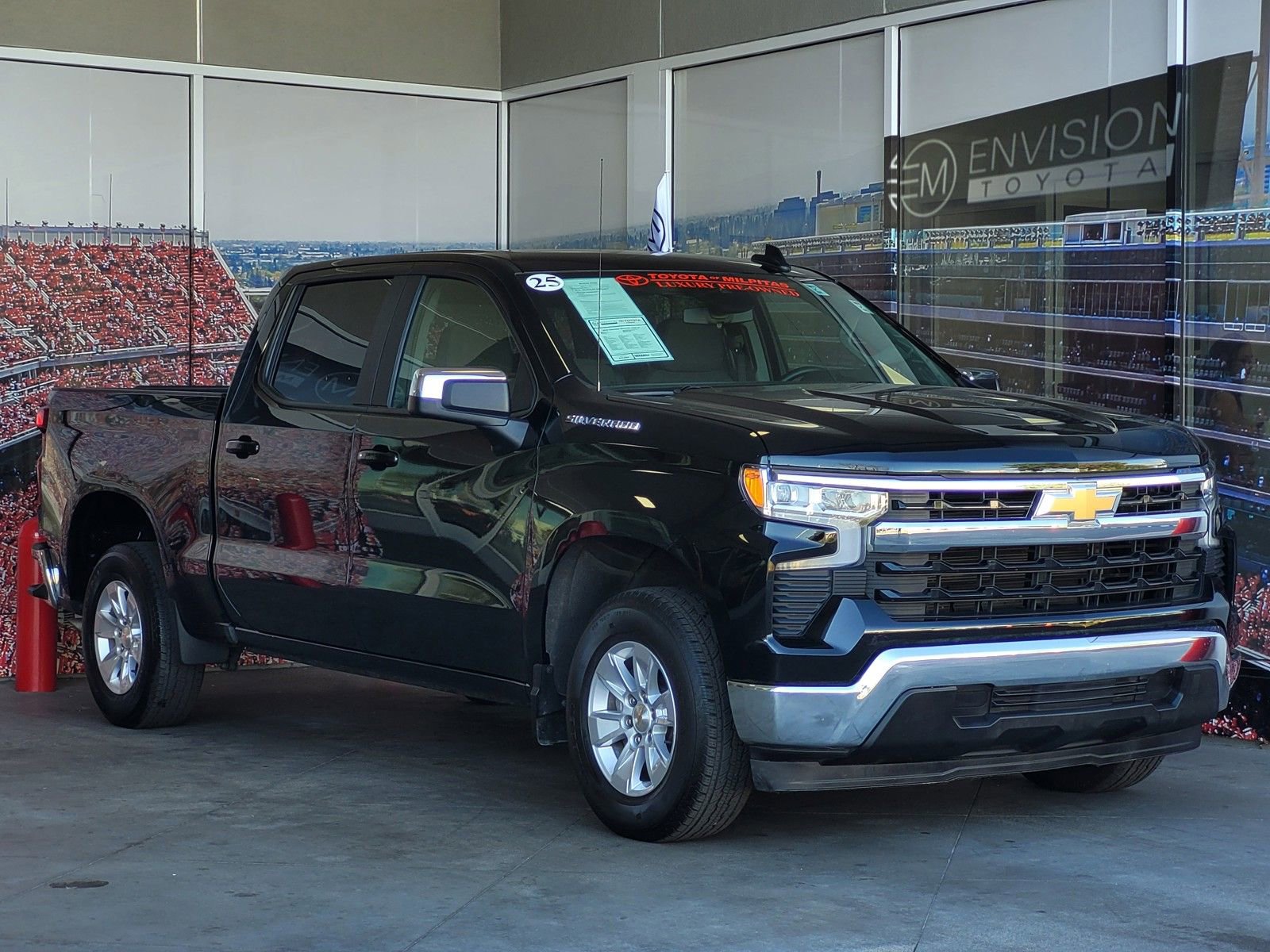 Used 2025 Chevrolet Silverado 1500 LT