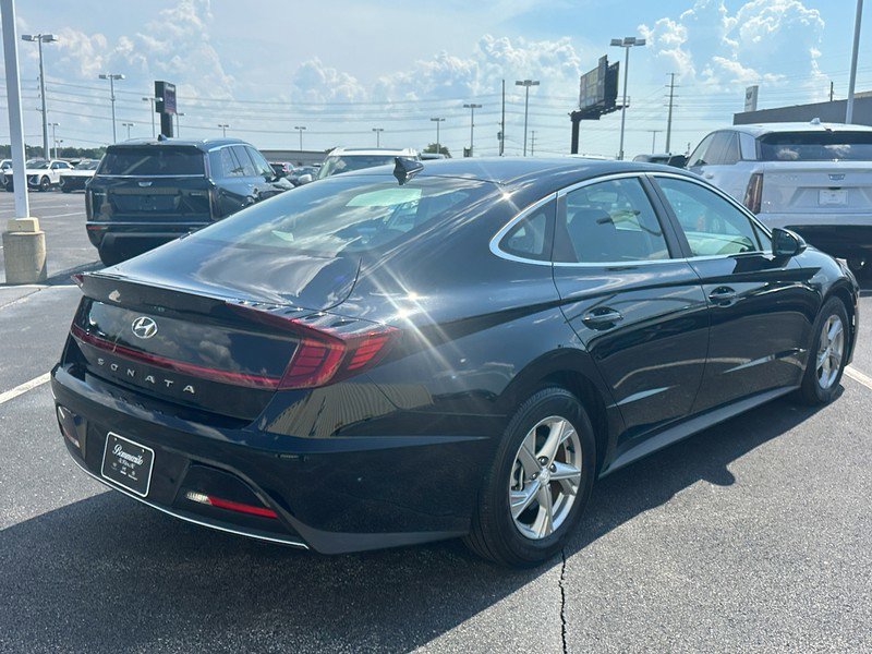 Used 2023 Hyundai Sonata SE w/ Cargo Package image 5