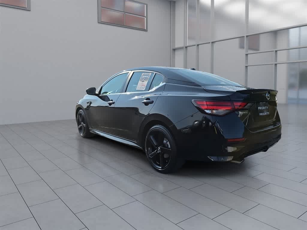 Used 2023 Nissan Sentra SR w/ Midnight Edition Package FWD image 7