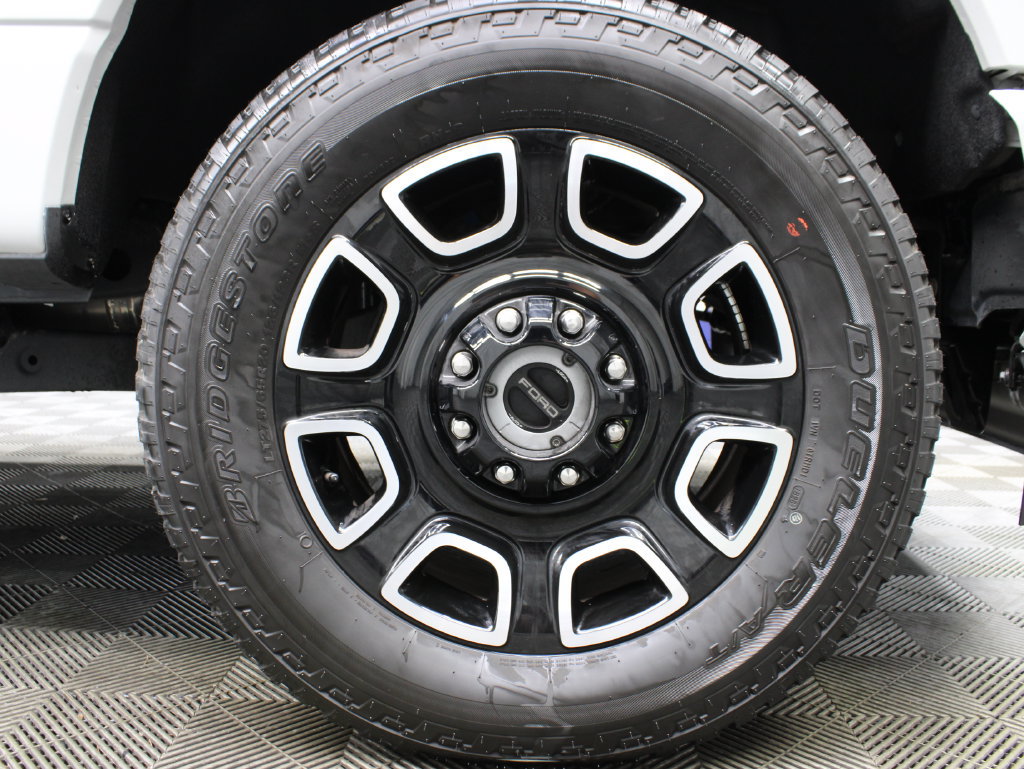 Used 2026 Ford F250 Platinum AWD/4WD image 13