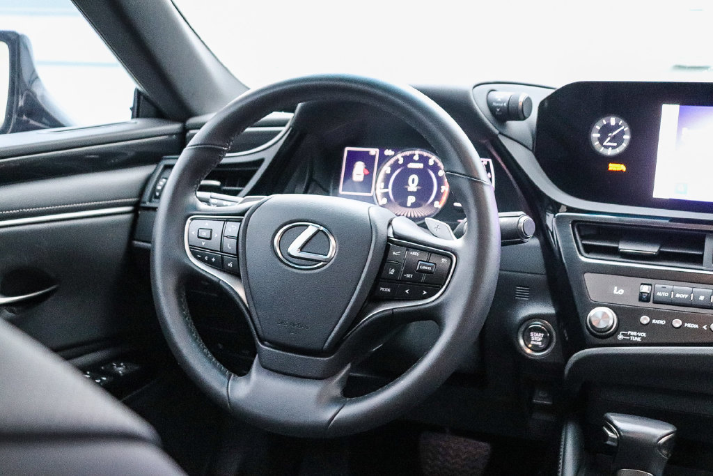 Used 2024 Lexus ES 350 FWD image 16