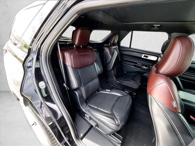 Used 2021 Ford Explorer Platinum w/ Equipment Group 601A image 29