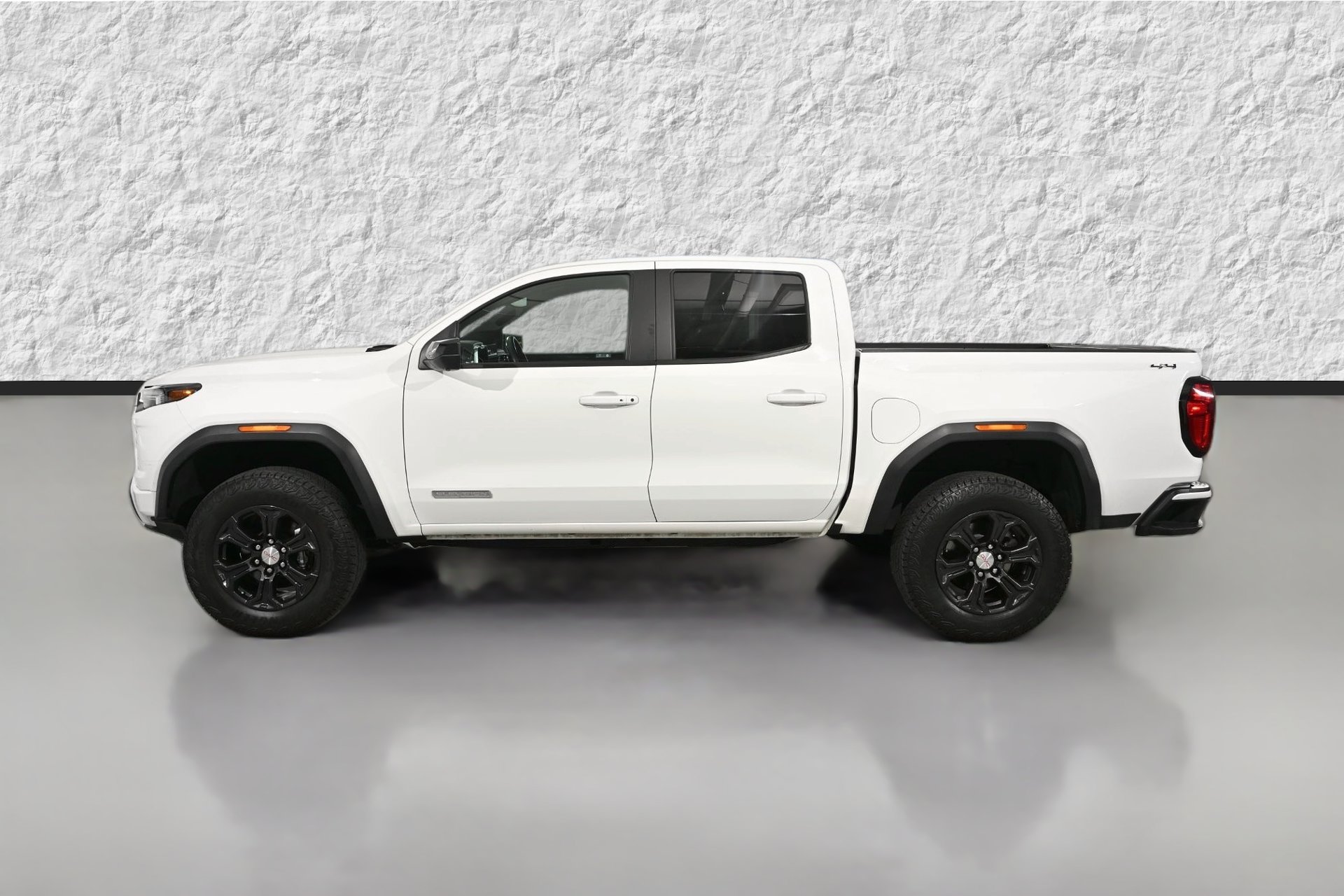 Used 2024 GMC Canyon Elevation w/ Convenience Package AWD/4WD image 6